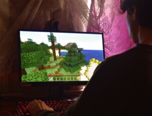 e-games-pexels-alexander-kovalev-3977908