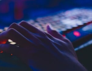 campeonatos de e-games- pexels-soumil-kumar-735911