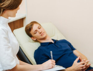 Muitos não sabem quanto um psicólogo hospitalar, na rede pública ou na rede privada de saúde.