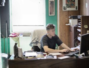 profissional de Análise e Desenvolvimento de Sistemas-Foto de Andrea Piacquadio no Pexels