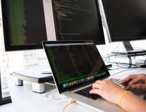 o que faz um profissional de arquitetura de dados-Foto de Christina Morillo no Pexels