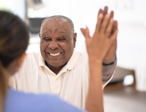 Conheça algumas áreas da Gerontologia.