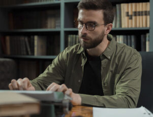 roteirista de games - estudar - Foto de Ron Lach no Pexels