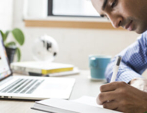 Profissional de Eletrotécnica Industrial precisa fazer graduação na área