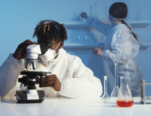 duração curso de engenharia química - Foto de Artem Podrez no Pexels